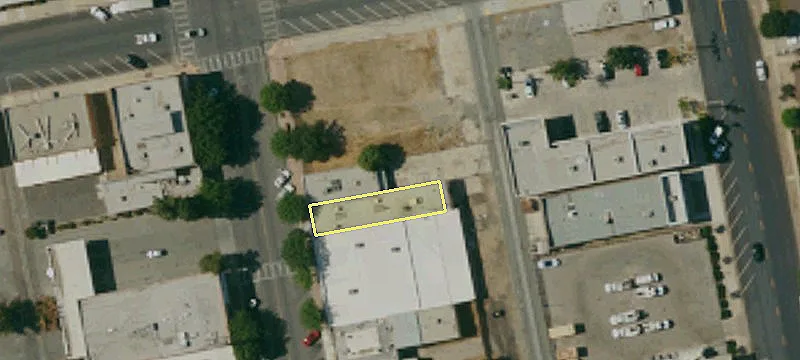 922 Main St