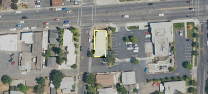 220 Lodi Ave