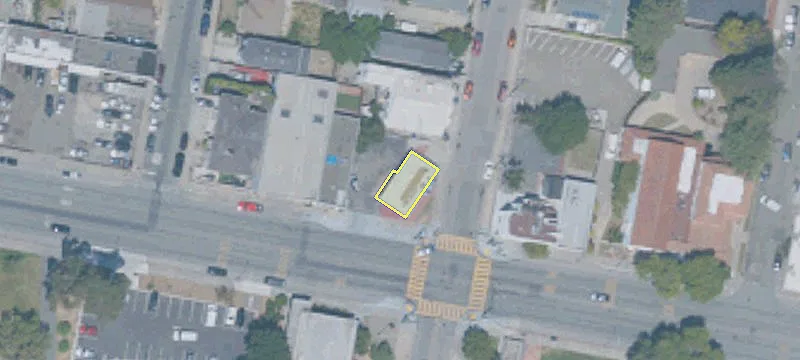3231 Macdonald Ave