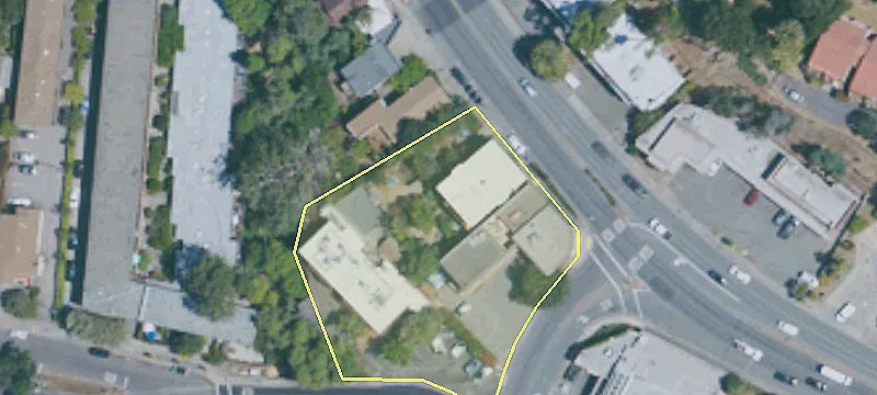 711 Sir Francis Drake Blvd