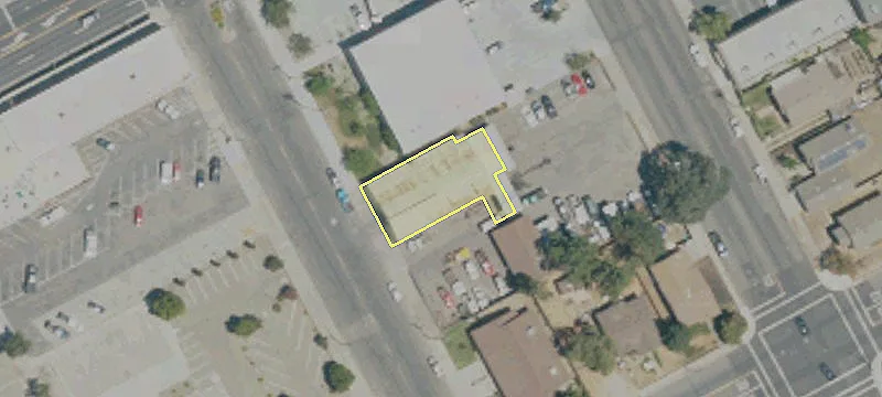 135 4th Ave