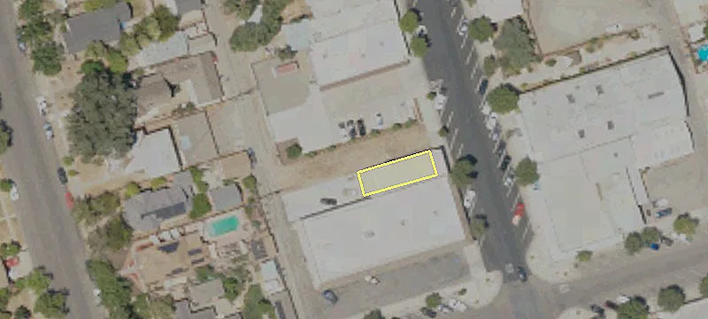 1243 Main St