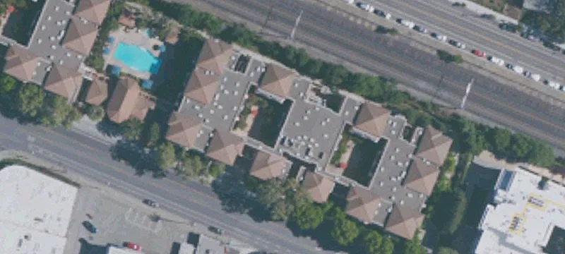 395 Evelyn Ave