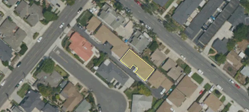 2390 Elden Ave