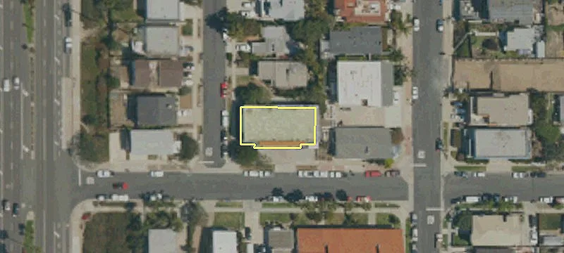 24831 La Paz Ave