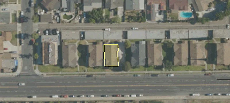 8629 Cerritos Ave