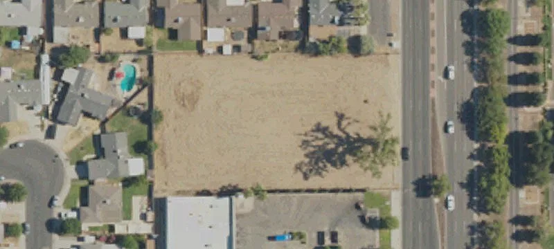 2604 Clovis Ave