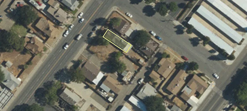 380 Elm Ave