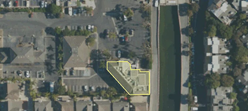 20042 Bch Blvd