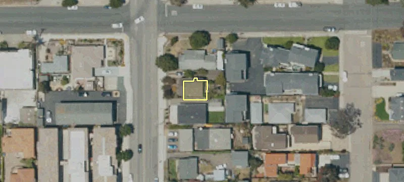 590 Main St