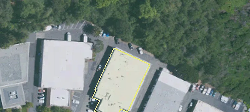 21 Commercial Blvd