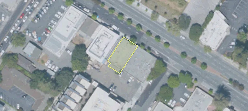 935 El Camino Real
