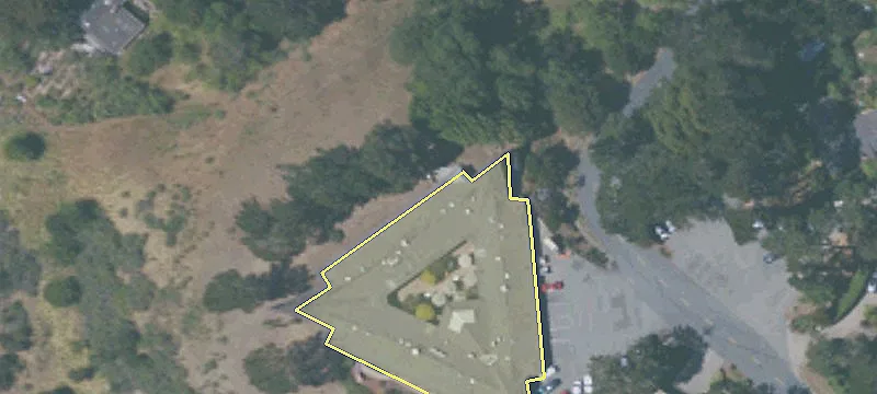 30 Hacienda Dr
