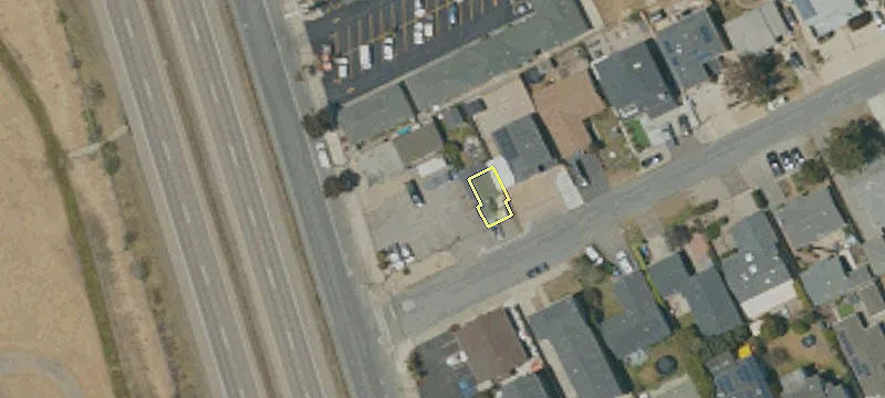 2600 Main St