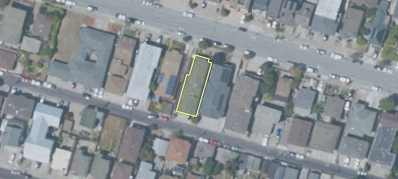 653 Commercial Ave
