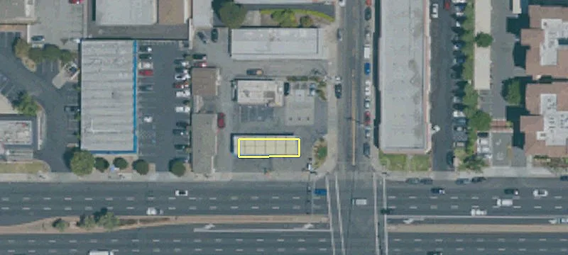 3305 El Camino Real