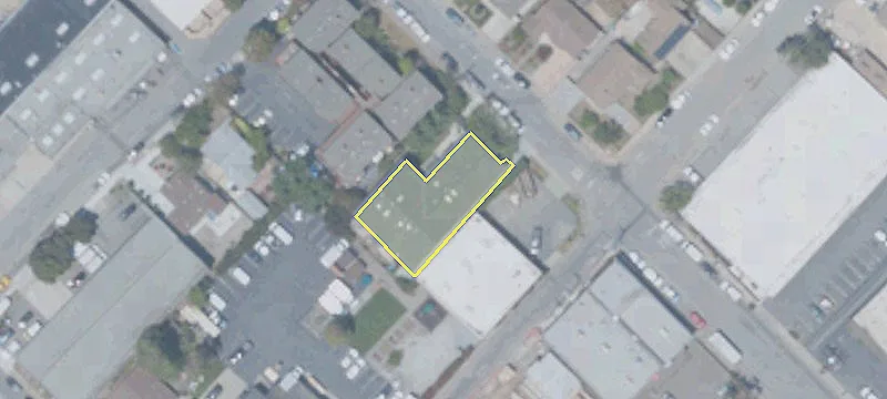 1240 Elmer St