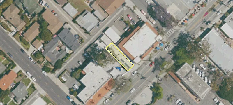 865 Linden Ave