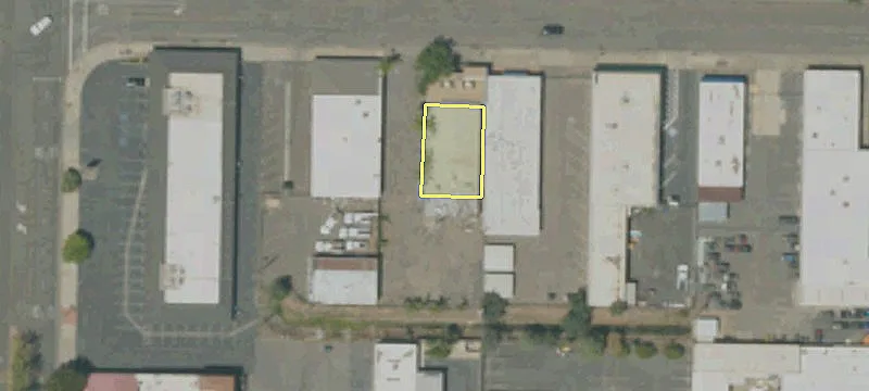 825 Industrial St