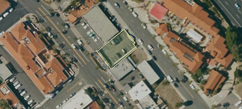 301 El Camino Real