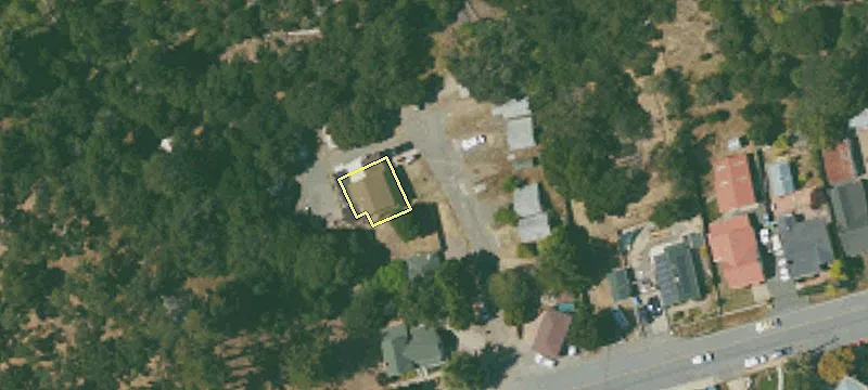 2595 Main St
