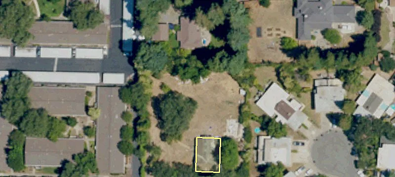 3252 Panama Ave