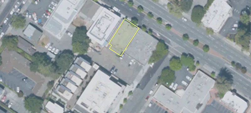 905 El Camino Real