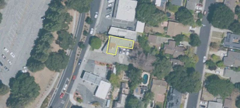 718 Willow Rd