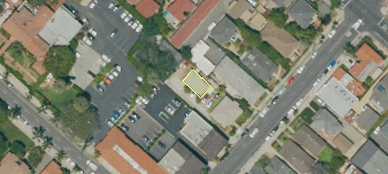 215 Victoria St