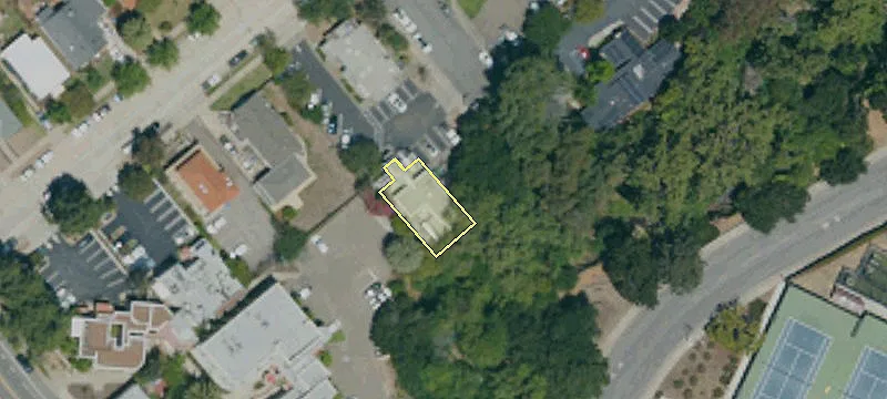 1555 Higuera St