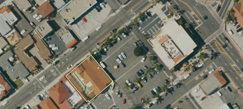 100 Avenida Victoria