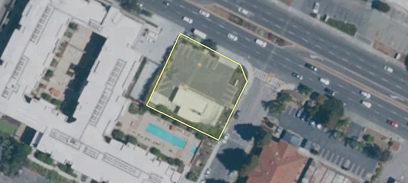 891 El Camino Real