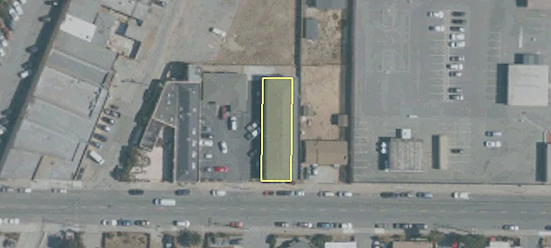 1221 La Salle Ave