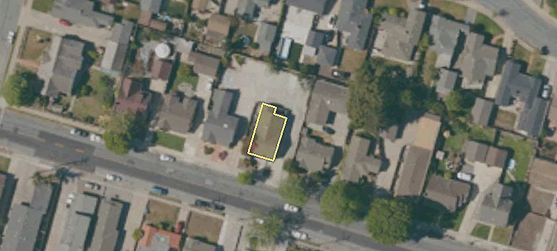 225 Romie Ln