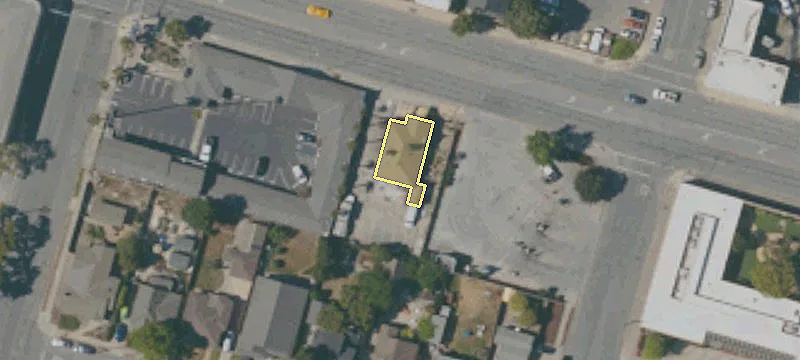 216 John St