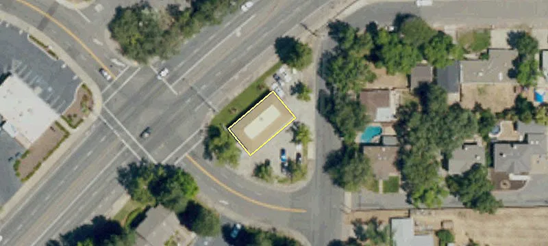 5655 Walnut Ave