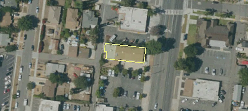 1112 Main St