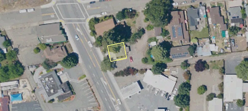 733 Main St