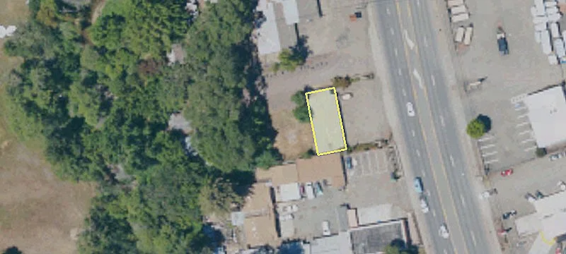 1476 Main St