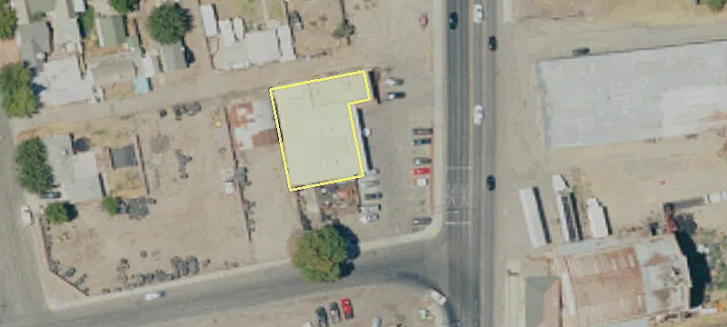 601 Lemoore Ave