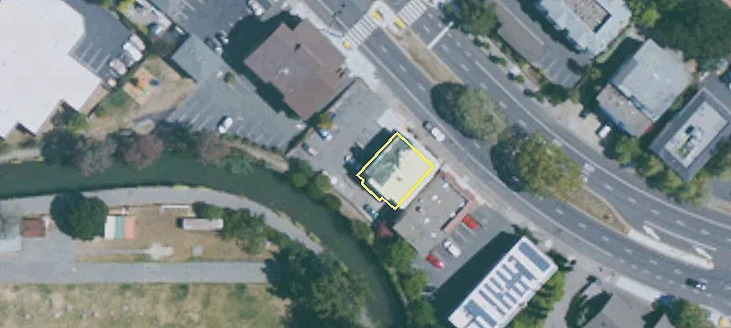 913 Sir Francis Drake Blvd