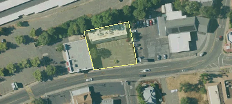 699 Main St
