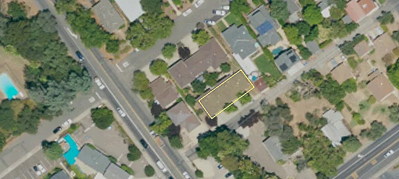 611 Mormon St