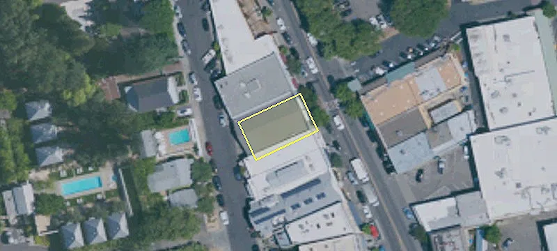 425 Healdsburg Ave