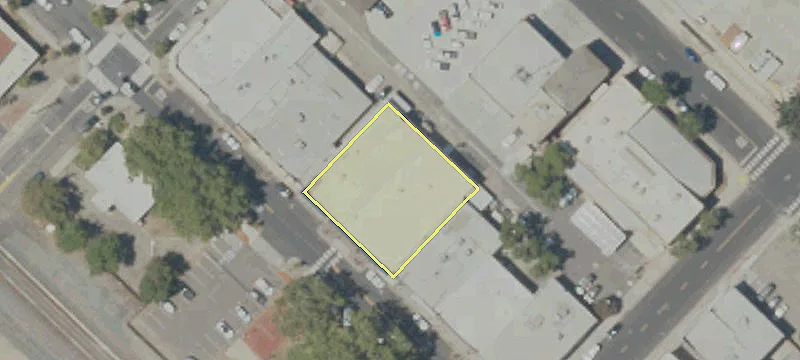 1740 Main St