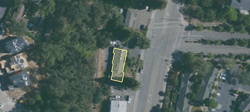 16085 Healdsburg Ave