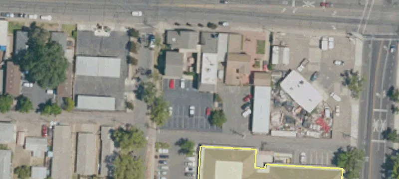 222 Lockeford St