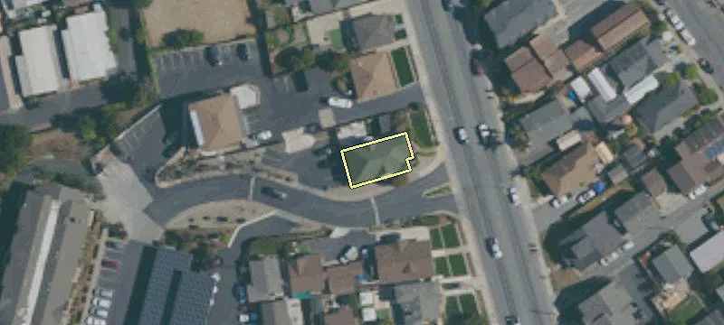 933 Freedom Blvd