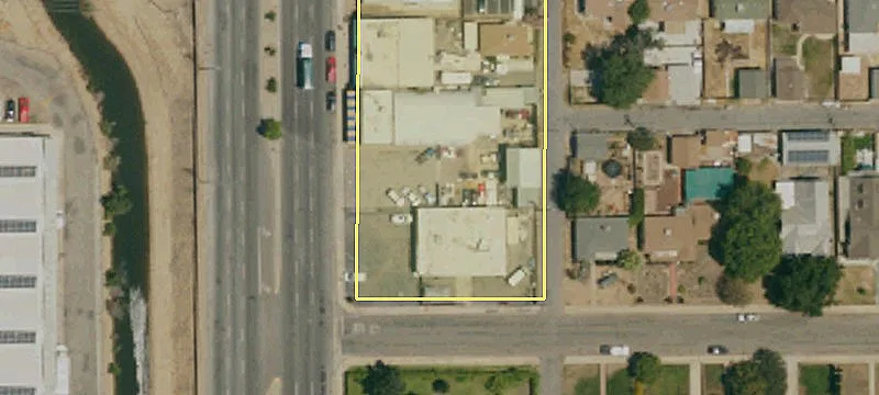 3100 Un Ave