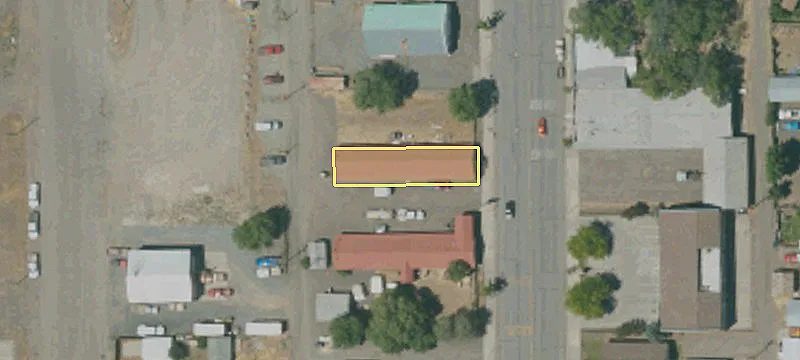 1033 Main St